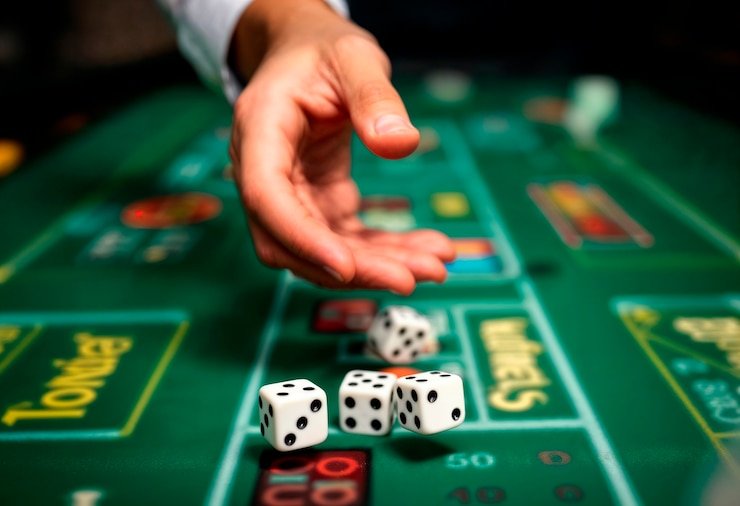 Hot Pot live dealer table on sajak4d mobile interface